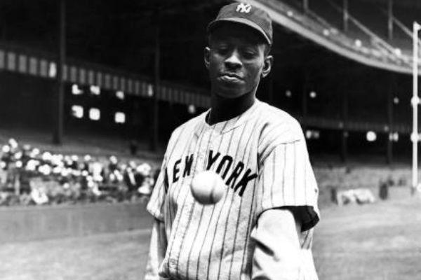 Baseball's Satchel Paige With The New York Black Yankees In Harlem, 1941